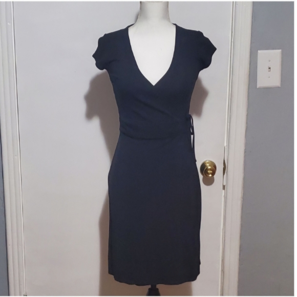 GAP Dresses & Skirts - NWT GAP Black Wrap Midi Dress with Flutter Cap Sleeves